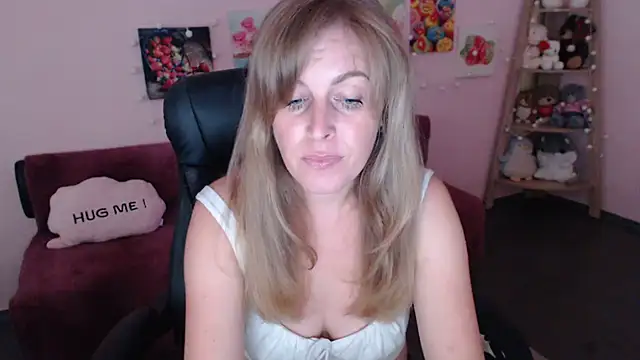 Hot Milady online show from July 30, 2026, 7:29 am