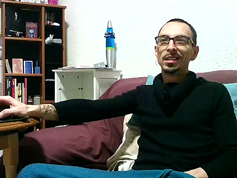 Snapshot of BaalPas chatting on November 20, 2025, 3:07 am BaalPas online show from November 20, 2025, 3:07 am