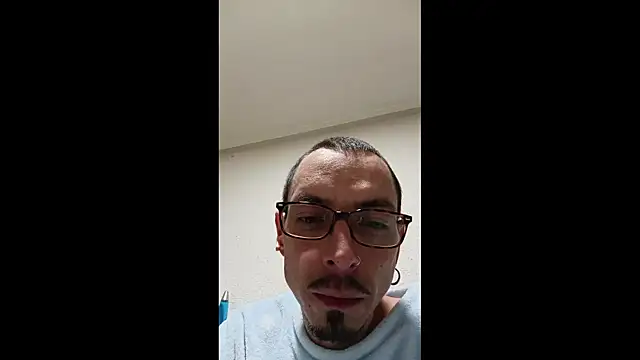 Snapshot of BaalPas chatting on January 8, 2026, 1:19 am BaalPas online show from January 8, 2026, 1:19 am