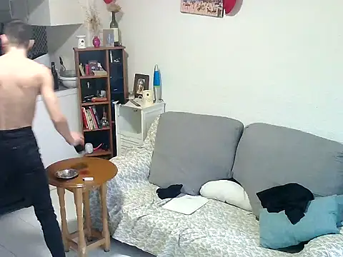 Snapshot of BaalPas chatting on January 14, 2026, 12:11 pm BaalPas online show from January 14, 2026, 12:11 pm