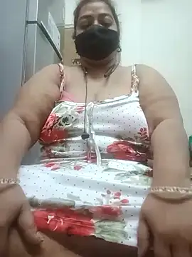 zeepe19 online show from April 21, 2026, 2:51 am