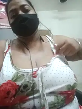 zeepe19 online show from April 21, 2026, 6:12 pm