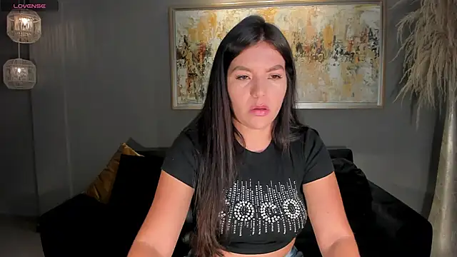 Snapshot of ValeriaRoldanX chatting on May 4, 2026, 12:01 pm ValeriaRoldanX online show from May 4, 2026, 12:01 pm