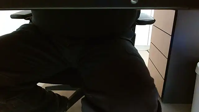 lovewalknaked online show from November 6, 2025, 3:24 pm