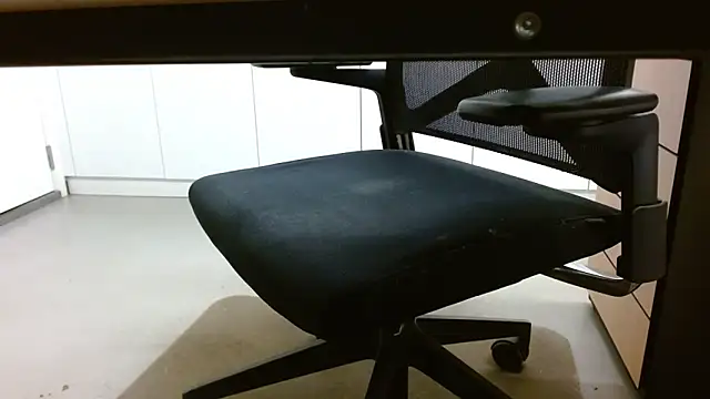 lovewalknaked online show from December 5, 2025, 4:36 pm