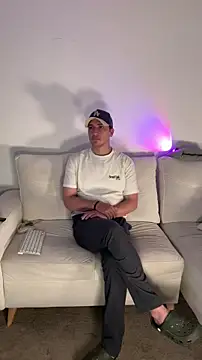 tiana nave online show from November 11, 2025, 3:39 am