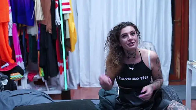 MacTroy online show from February 10, 2025, 4:47 pm