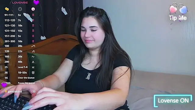 Lillianhot68 online show from January 16, 2025, 2:30 pm