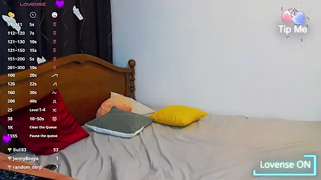 Lillianhot68 online show from January 20, 2025, 3:50 pm