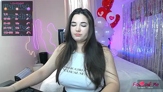 Lillianhot68 online show from February 28, 2026, 10:38 am