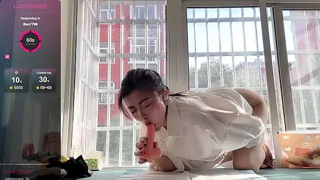 Snapshot of QianF-666 chatting on December 30, 2024, 6:20 am QianF-666 online show from December 30, 2024, 6:20 am