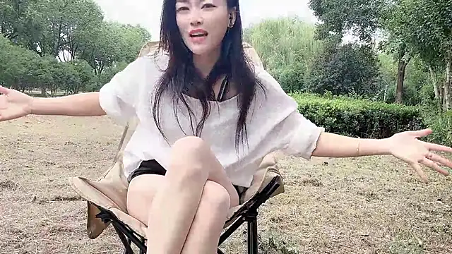 Snapshot of QianF-666 chatting on September 21, 2025, 1:51 am QianF-666 online show from September 21, 2025, 1:51 am