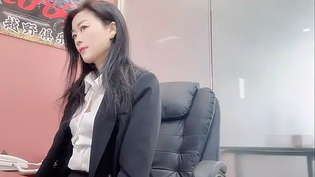 Snapshot of QianF-666 chatting on November 27, 2025, 2:13 am QianF-666 online show from November 27, 2025, 2:13 am