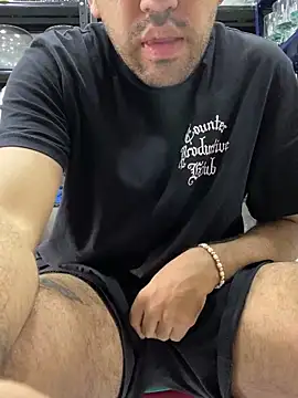 JuanZapata33 online show from December 24, 2024, 6:50 pm