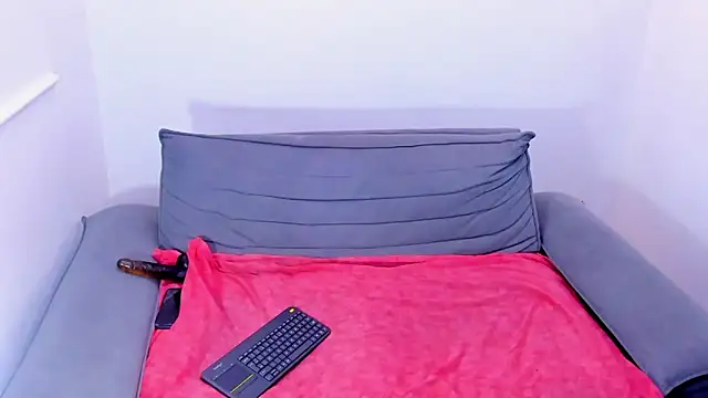 FRAN DESS online show from March 9, 2025, 11:46 pm