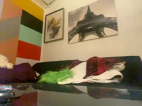 Snapshot of Gman143187 chatting on September 30, 2025, 12:37 am Gman143187 online show from September 30, 2025, 12:37 am