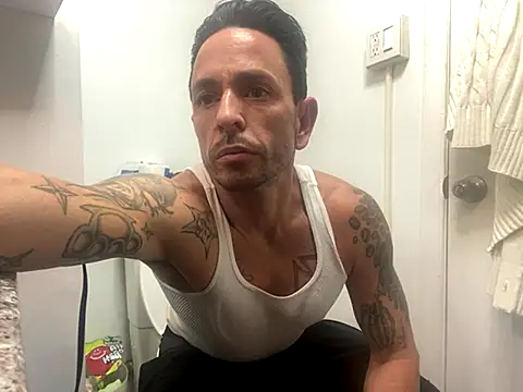 Snapshot of Gman143187 chatting on October 8, 2025, 6:55 am Gman143187 online show from October 8, 2025, 6:55 am