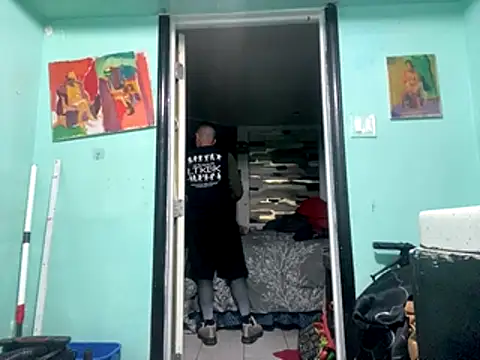 Snapshot of Gman143187 chatting on October 27, 2025, 8:13 pm Gman143187 online show from October 27, 2025, 8:13 pm