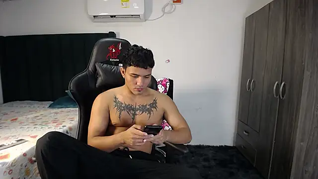 man dur07 online show from January 25, 2025, 8:42 pm