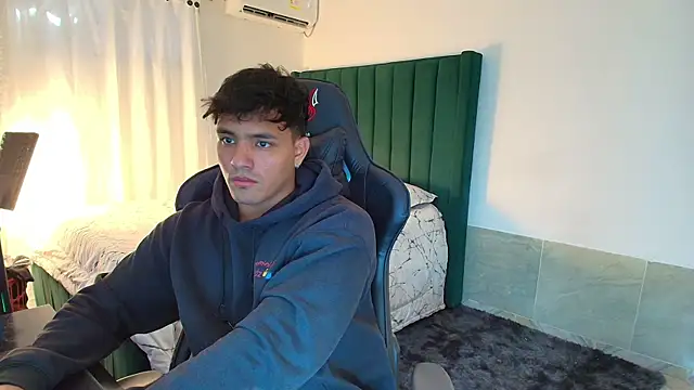 man dur07 online show from December 21, 2025, 8:05 pm