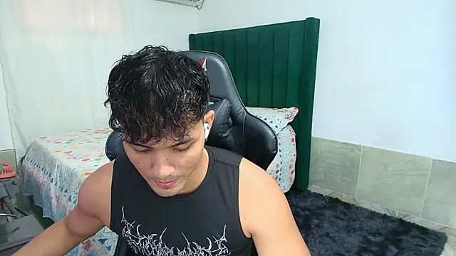 man dur07 online show from April 22, 2026, 8:10 pm