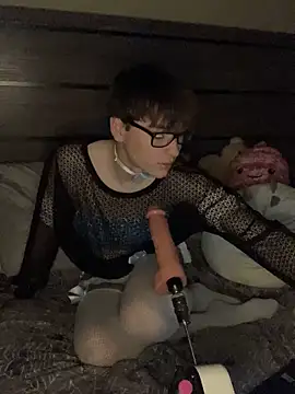 YourFavTwinkie online show from February 2, 2025, 7:52 am