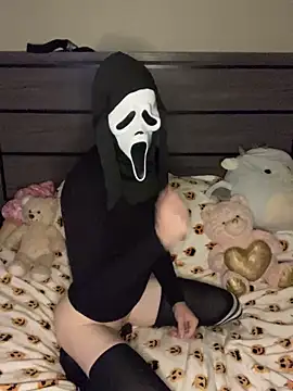 YourFavTwinkie online show from October 15, 2025, 5:29 am