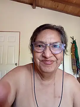 florecita69 online show from October 15, 2025, 2:28 pm