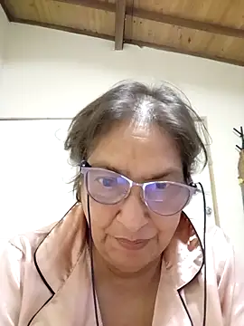 florecita69 online show from October 30, 2025, 3:30 am