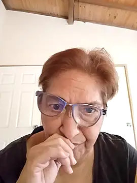 florecita69 online show from December 1, 2025, 2:33 pm