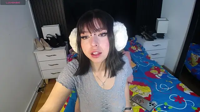 kittyhouse hs online show from December 4, 2024, 2:53 am