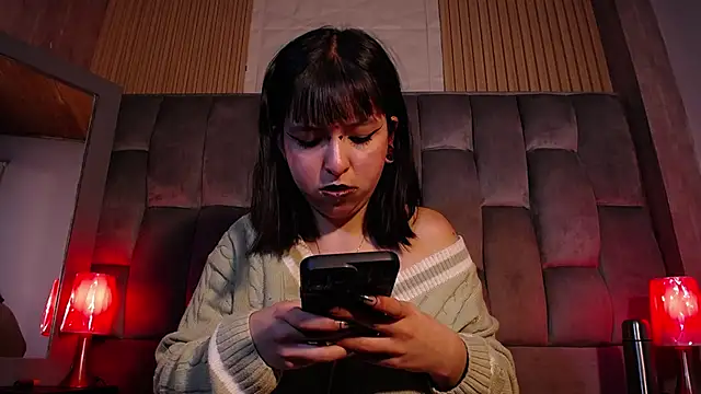 kittyhouse hs online show from January 30, 2025, 8:32 am