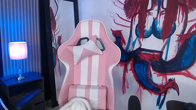 Snapshot of kittyhouse_hs chatting on April 30, 2026, 8:48 pm kittyhouse hs online show from April 30, 2026, 8:48 pm