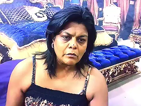 indianCherryPie online show from November 10, 2025, 5:39 am