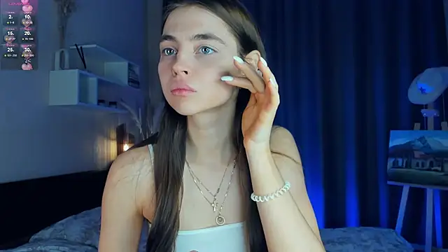 MaryJacksoon online show from February 25, 2025, 7:20 am