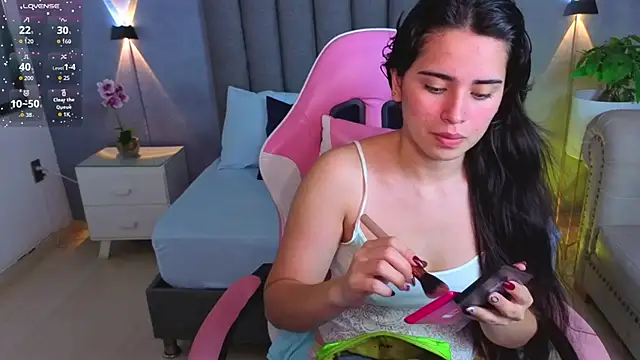 angelica dymond online show from October 9, 2025, 12:36 pm