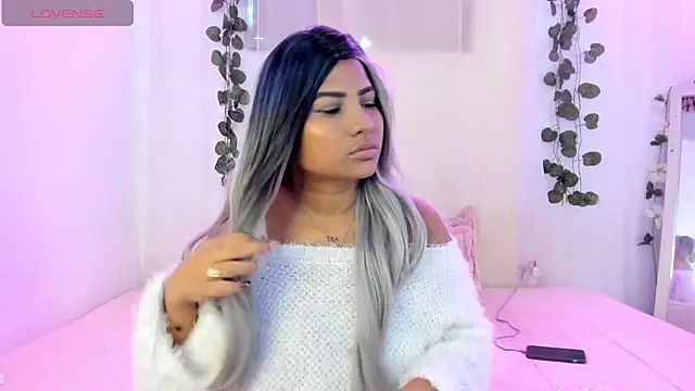 catalina and roger online show from October 20, 2025, 12:27 pm