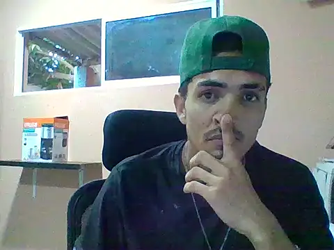 jeremy scott online show from October 27, 2025, 10:14 pm