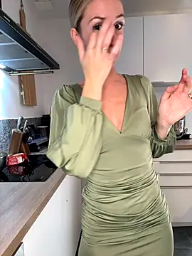 lola tentatiion online show from September 26, 2025, 7:23 am