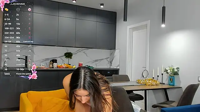 Maria  Candy online show from March 5, 2025, 12:44 pm