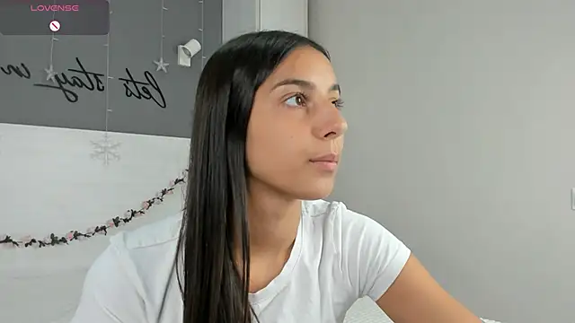 Maria  Candy online show from October 18, 2025, 4:04 am