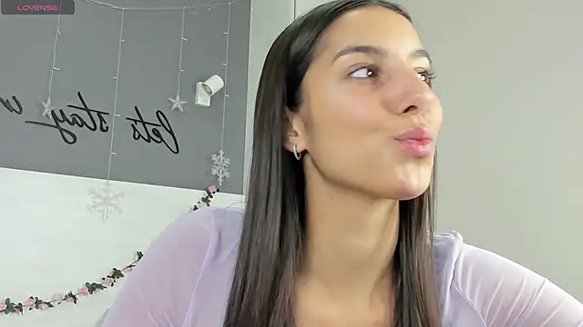 Maria  Candy online show from November 14, 2025, 4:22 am