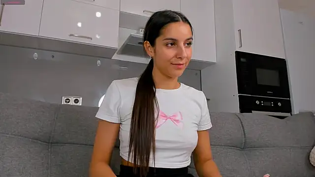 Maria  Candy online show from December 3, 2025, 11:30 am