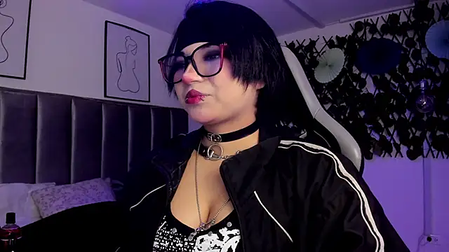 Kitty Gang online show from April 22, 2026, 12:35 am