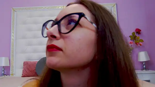 Lenna Paul online show from September 10, 2025, 4:12 am