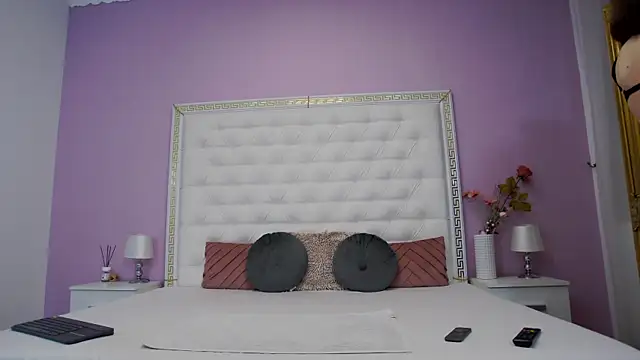 Lenna Paul online show from January 10, 2026, 4:47 am