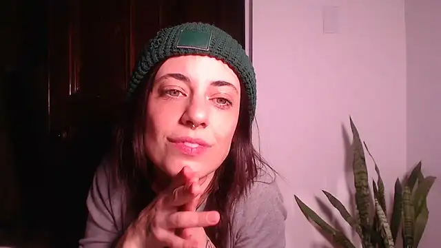 MaeDaybaby online show from January 9, 2025, 5:00 pm