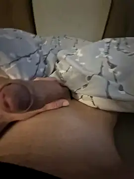 CoupleFun80x online show from April 6, 2026, 7:09 am