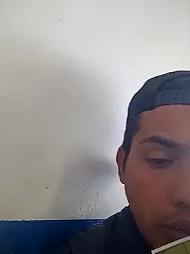 AlexaFontana online show from November 1, 2025, 9:39 pm