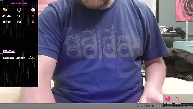 Snapshot of BondBroken chatting on November 7, 2025, 7:25 pm BondBroken online show from November 7, 2025, 7:25 pm